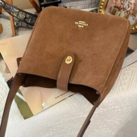 Coach suede crossbody - Picture 3 of 8